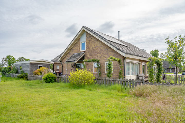 Vrijstaande woning te koop: Dorpsstraat 90, Halle