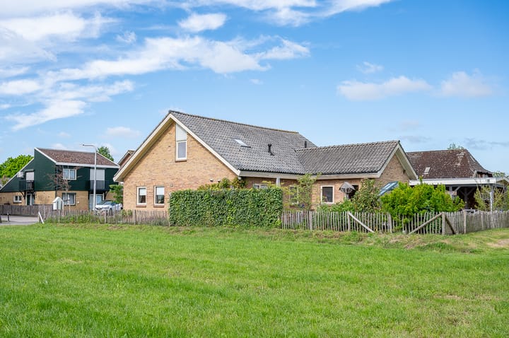 Vrijstaande woning te koop: Dorpsstraat 90, Halle