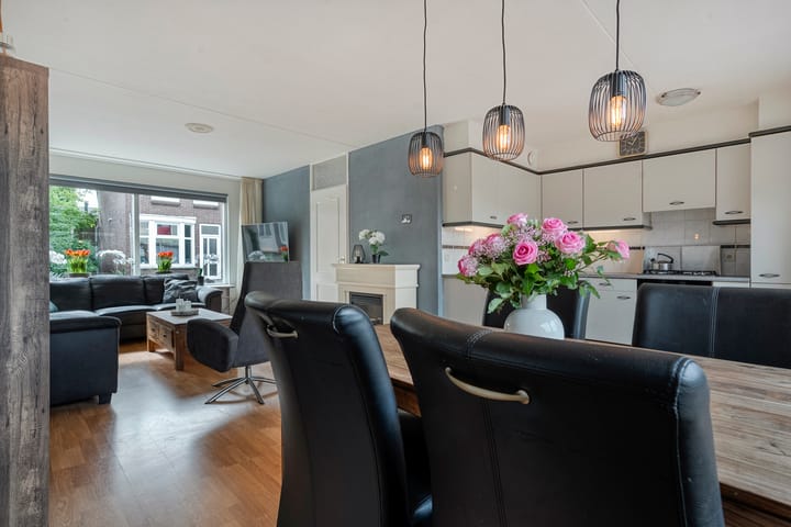 Tussenwoning te koop: Annastraat 14, Enschede