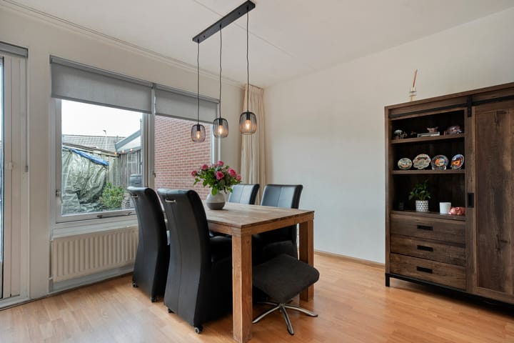Tussenwoning te koop: Annastraat 14, Enschede