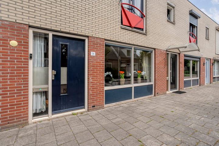 Tussenwoning te koop: Annastraat 14, Enschede