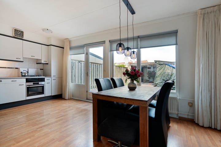 Tussenwoning te koop: Annastraat 14, Enschede