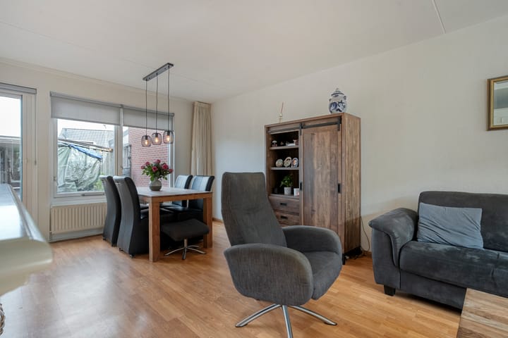 Tussenwoning te koop: Annastraat 14, Enschede