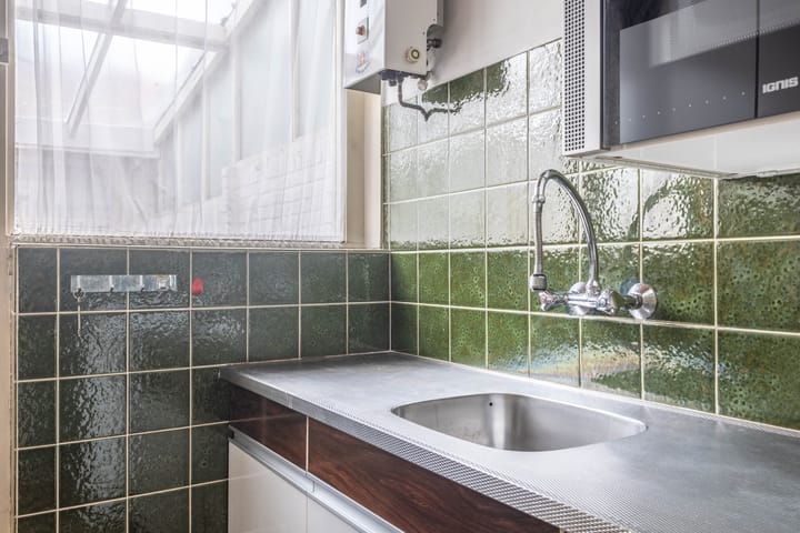 Twee-onder-één-kap te koop: Pastoor van Muijenweg 4, Heiloo