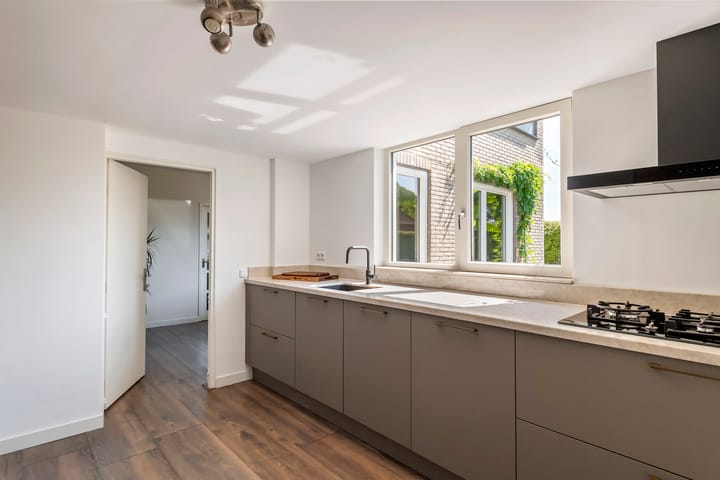 Twee-onder-één-kap te koop: Kerkdijk 12, Alphen (Ge)