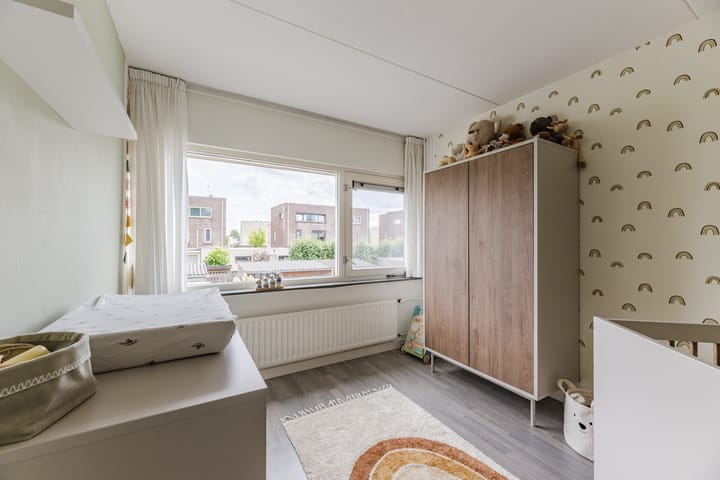 Tussenwoning te koop: Spakenburglaan 110, Tilburg