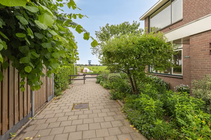 Hoekwoning te koop: Zonnegaarde 71, Zoeterwoude