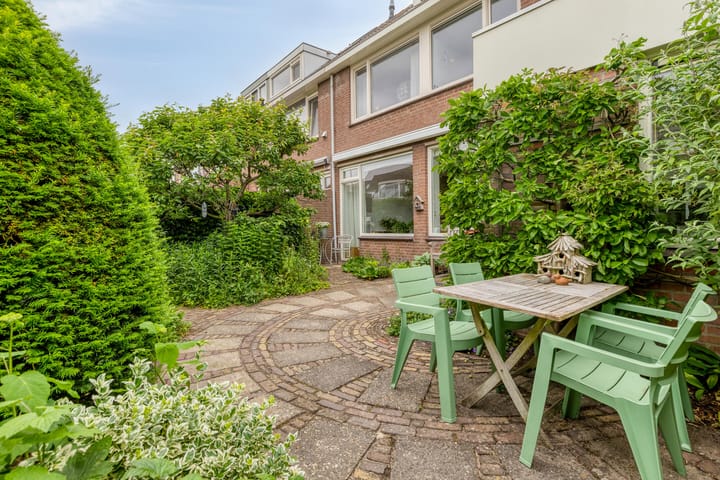 Hoekwoning te koop: Zonnegaarde 71, Zoeterwoude