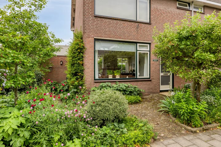 Hoekwoning te koop: Zonnegaarde 71, Zoeterwoude