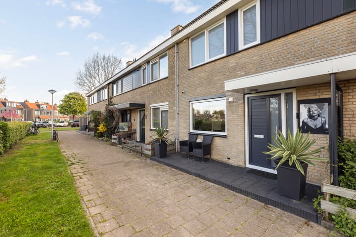 Tussenwoning te koop: Wanmolen 24, Hellevoetsluis