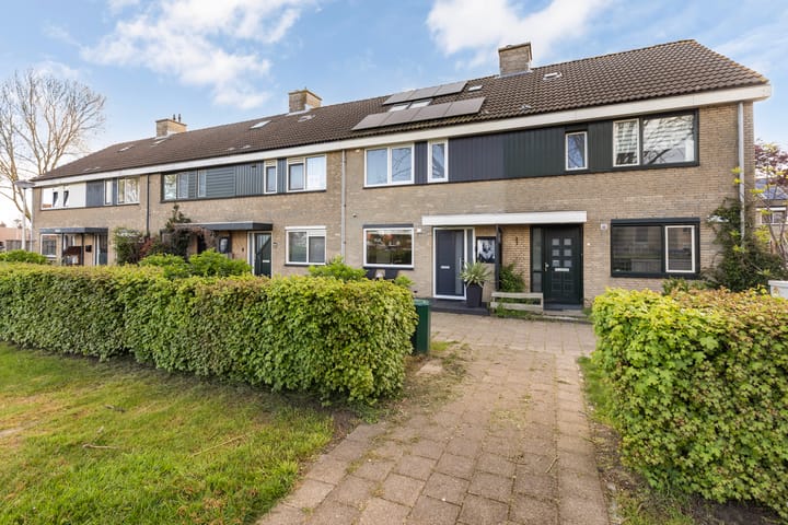 Tussenwoning te koop: Wanmolen 24, Hellevoetsluis