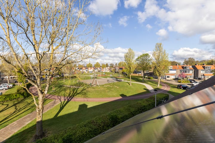 Tussenwoning te koop: Wanmolen 24, Hellevoetsluis