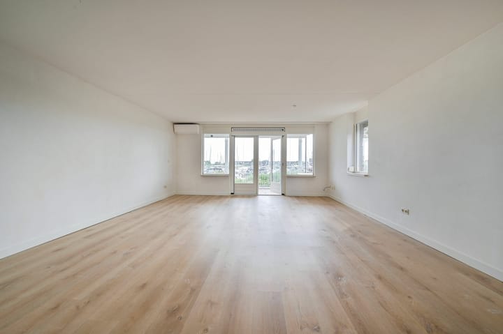 Appartement te koop: Strandweg 27, Zeewolde