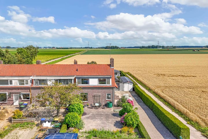 Hoekwoning te koop: Lindeweg 18A, Luttelgeest