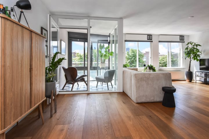 Appartement te koop: Waldeck Pyrmontkade 101, 'S-Gravenhage