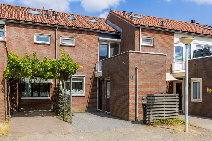 Tussenwoning te koop: De Omloop 25, Assendelft