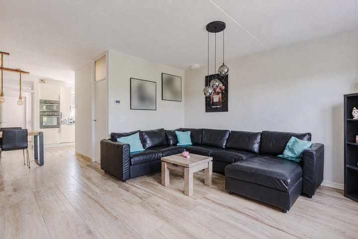 Tussenwoning te koop: De Omloop 25, Assendelft