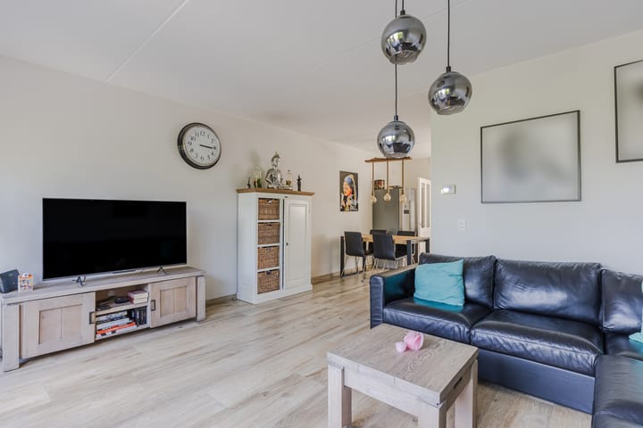 Tussenwoning te koop: De Omloop 25, Assendelft