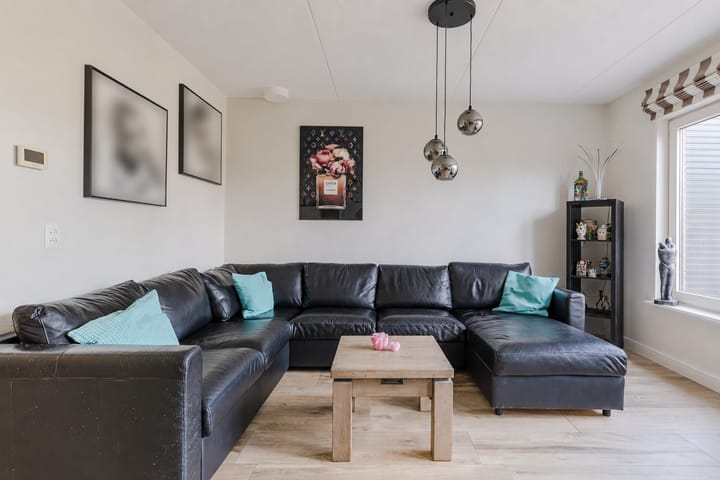 Tussenwoning te koop: De Omloop 25, Assendelft