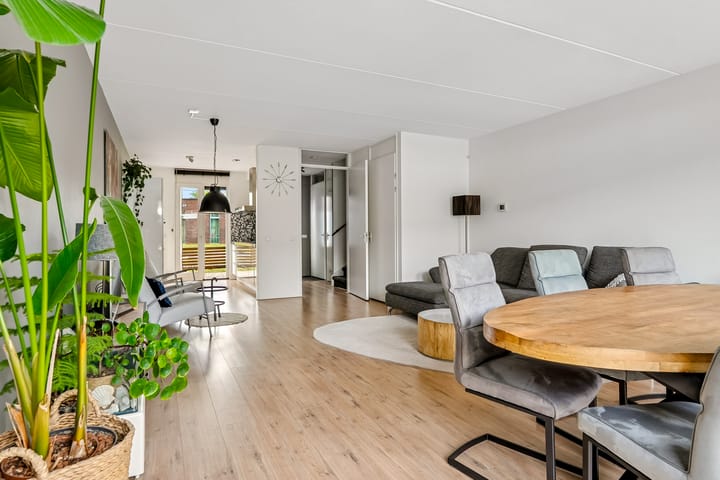 Tussenwoning te koop: Hofstedestraat 32, Zwolle