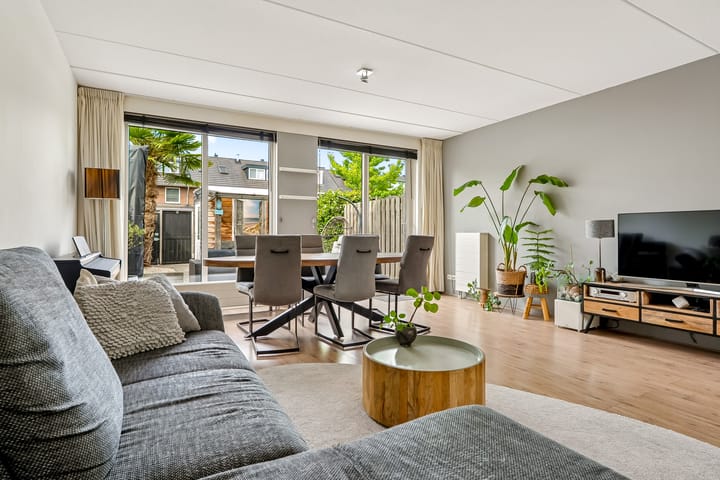 Tussenwoning te koop: Hofstedestraat 32, Zwolle