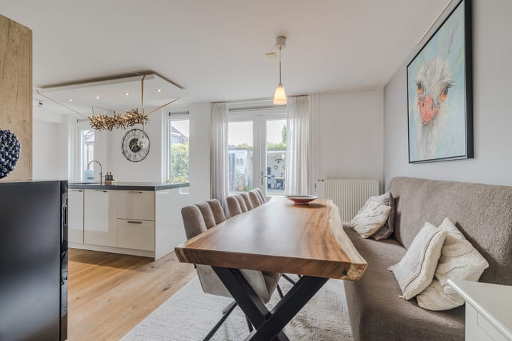 Tussenwoning te koop: Dijkmanzoet 84, Tiel