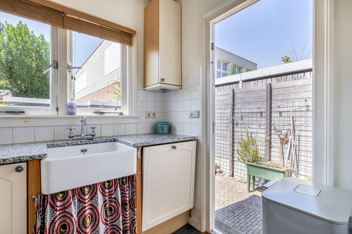 Hoekwoning te koop: J.C. van Wessemstraat 28, Zaandam