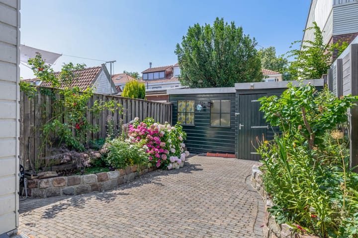 Hoekwoning te koop: J.C. van Wessemstraat 28, Zaandam