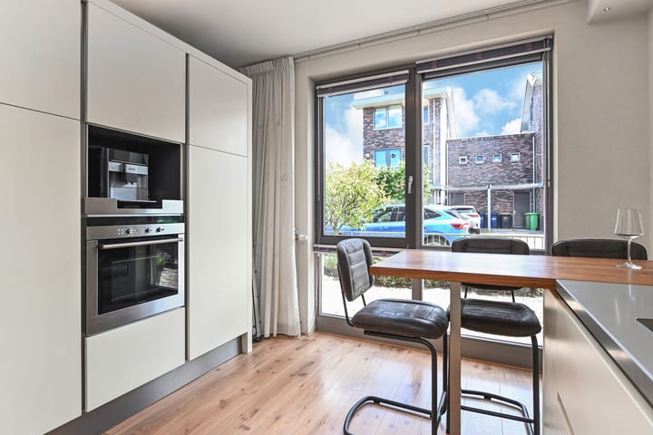 Tussenwoning te koop: Senecastraat 30, 'S-Gravenhage
