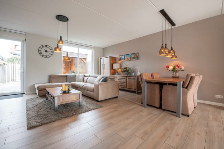 Hoekwoning te koop: A M de Jongstraat 60, Zegge