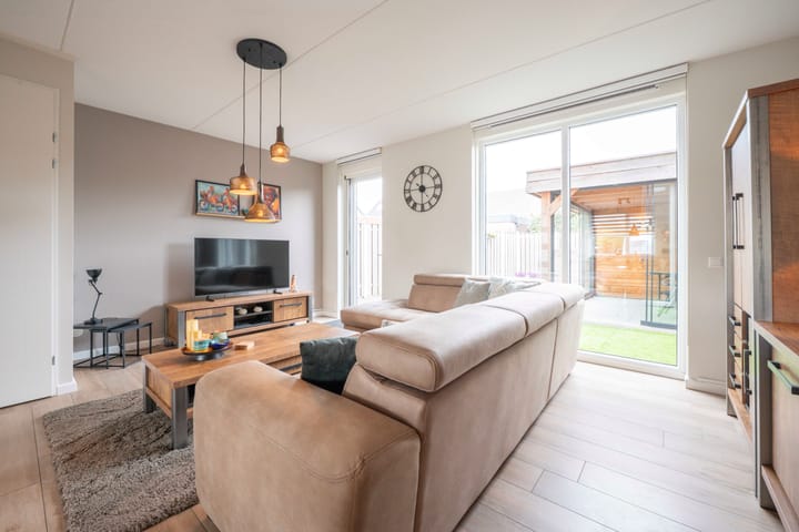 Hoekwoning te koop: A M de Jongstraat 60, Zegge