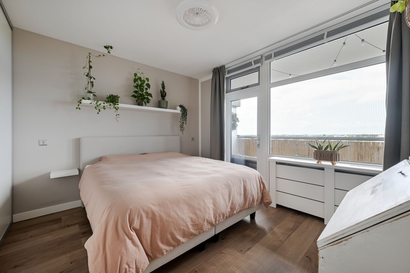 Photo 10 of Waddenstraat 439