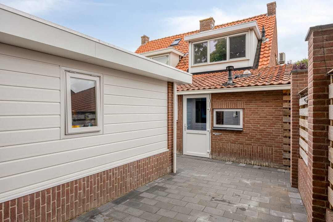 Photo 23 of Weststraat 24