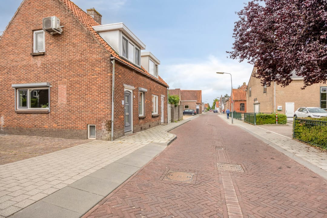 Photo 32 of Weststraat 24
