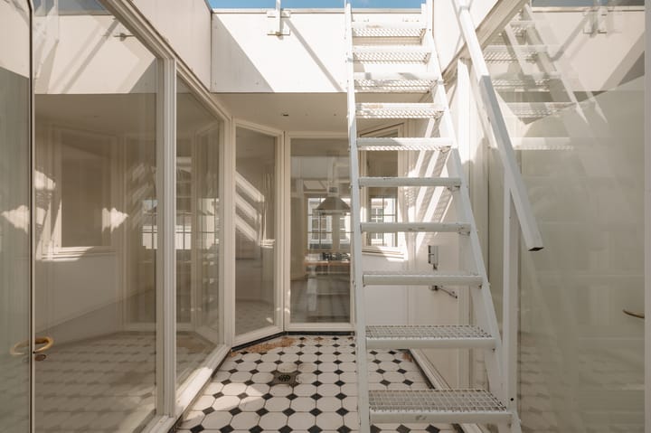 Appartement te koop: Nieuwezijds Voorburgwal 294-4, Amsterdam