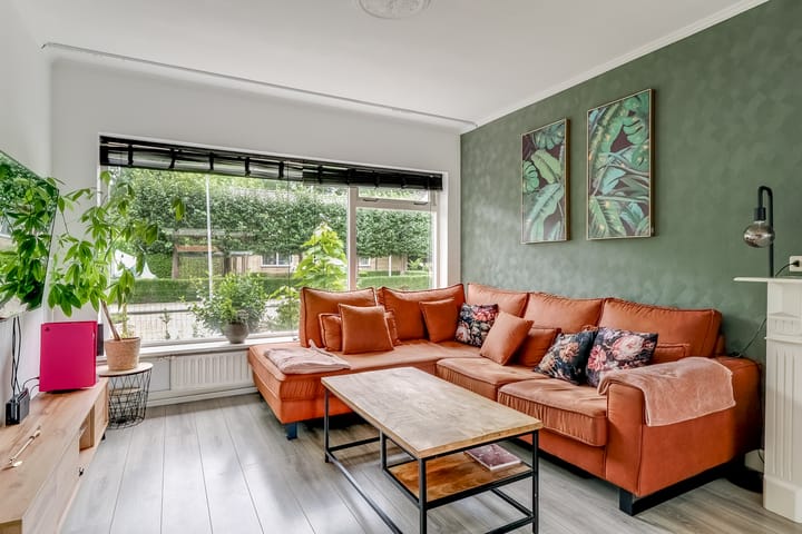 Tussenwoning te koop: Beukenlaan 43, Middenmeer