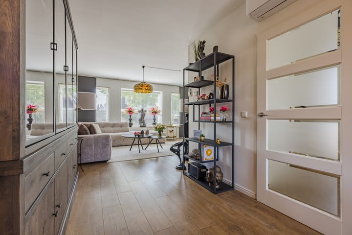 Hoekwoning te koop: Albert Schweitzerlaan 48, Hellevoetsluis