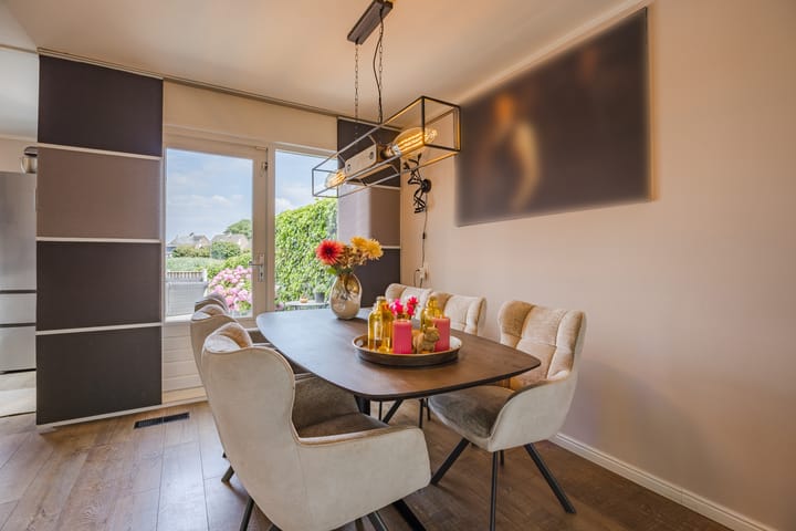 Hoekwoning te koop: Albert Schweitzerlaan 48, Hellevoetsluis
