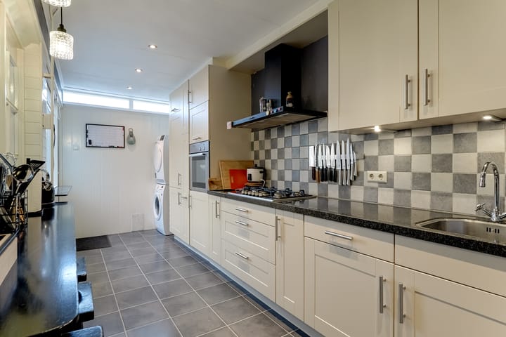 Tussenwoning te koop: Beukenlaan 43, Middenmeer
