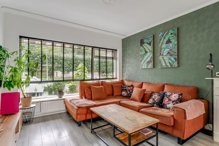 Tussenwoning te koop: Beukenlaan 43, Middenmeer