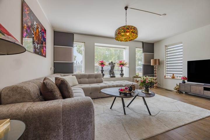 Hoekwoning te koop: Albert Schweitzerlaan 48, Hellevoetsluis