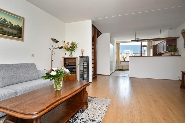 Tussenwoning te koop: Guldeland 15, Wateringen