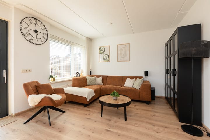 Hoekwoning te koop: Zandoogje 16, Sneek