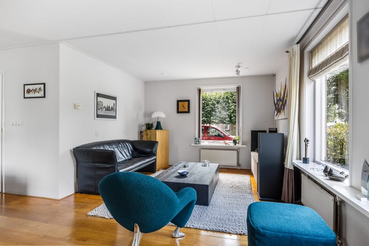 Vrijstaande woning te koop: Skerwâld 9, Oosthem