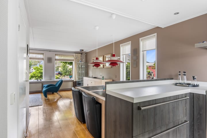 Vrijstaande woning te koop: Skerwâld 9, Oosthem