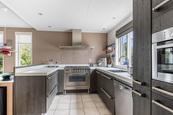 Vrijstaande woning te koop: Skerwâld 9, Oosthem