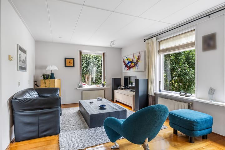 Vrijstaande woning te koop: Skerwâld 9, Oosthem