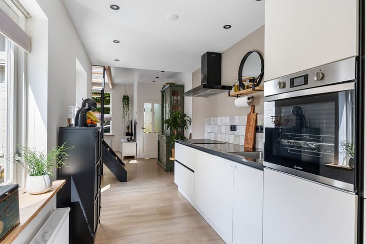 Tussenwoning te koop: Looxmastraat 44, Sneek