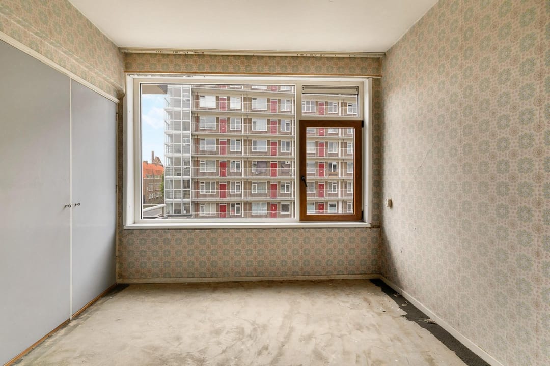 Photo 13 of Hellevoetstraat 75