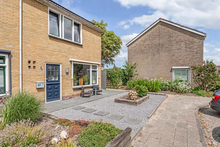 Hoekwoning te koop: Vikarijbuorren 47, Minnertsga
